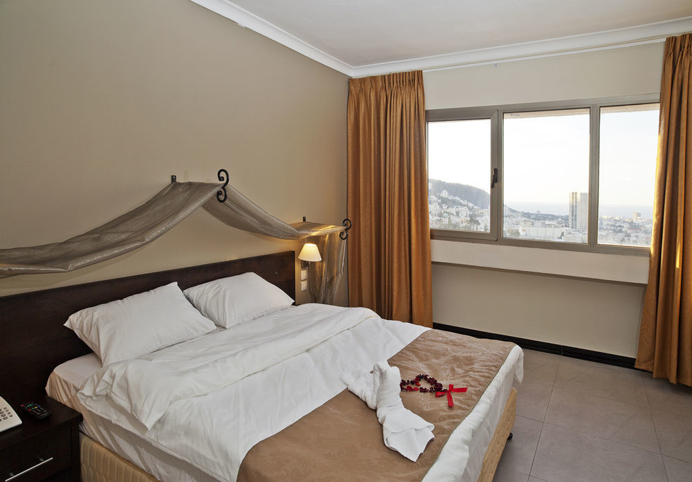 Market Hotel Haifa Exteriör bild
